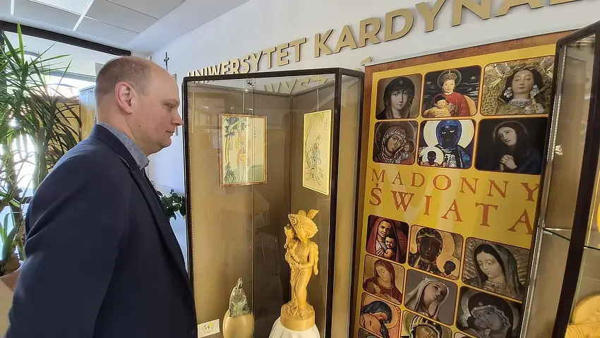 Wystawa MADONNY ŚWIATA na UKSW